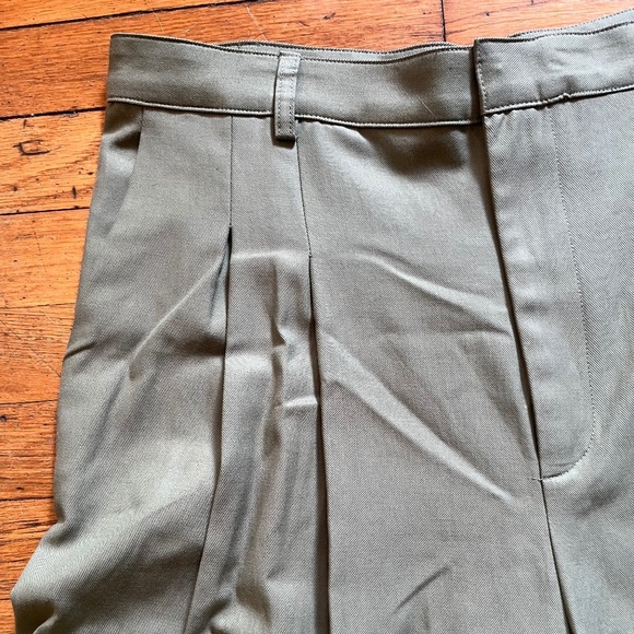 NWOT Enza Costa Sage Pleated Oversized Cargo Pant Size 26 (RUNS LARGE) Flawless - Picture 2 of 16
